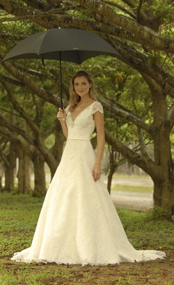 Marie McElheron Bridal image